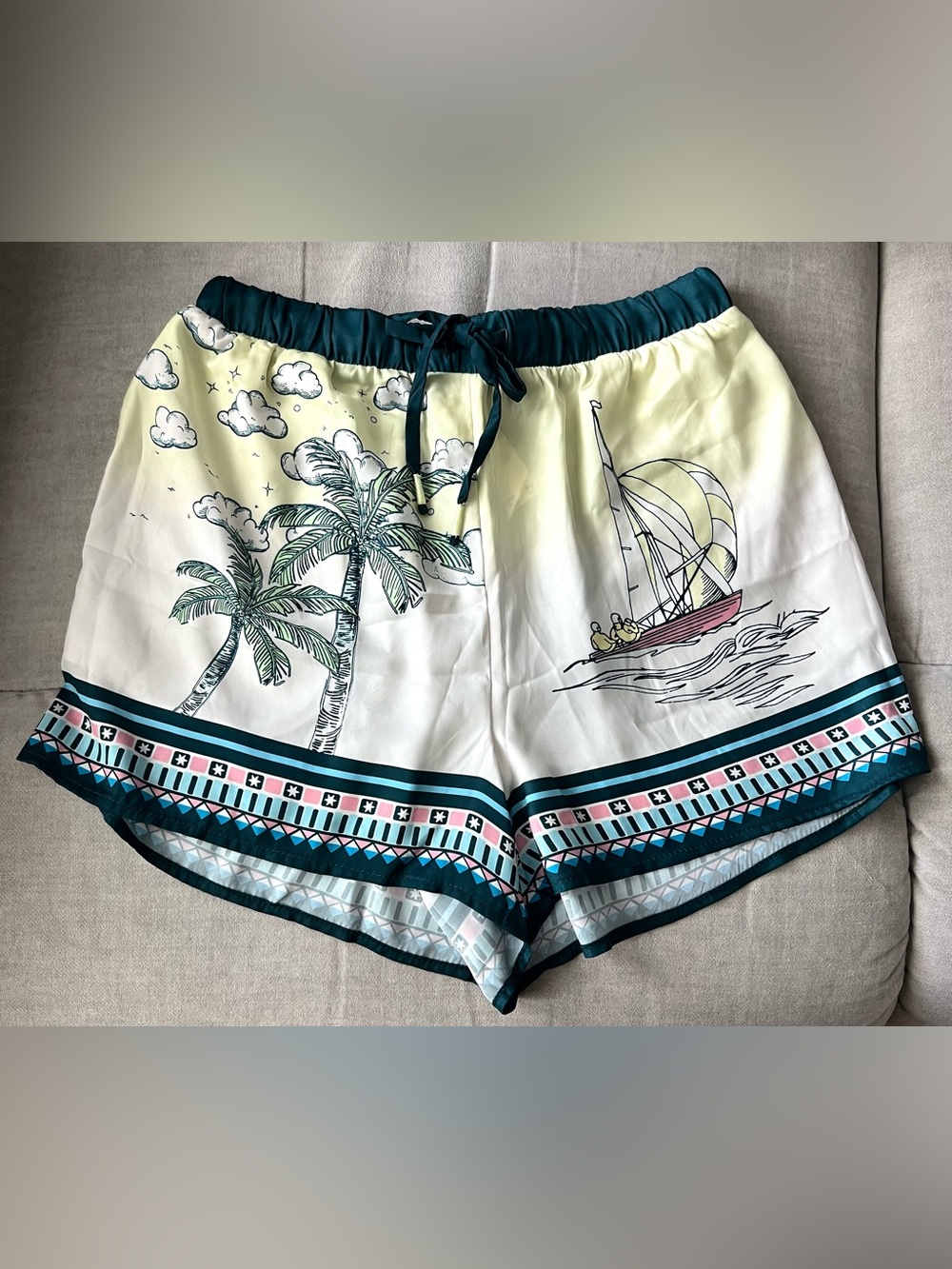 Anthropologie Celandine Casuarina Shorts in Yellow Pattern Size Small NWT - Picture 2 of 13